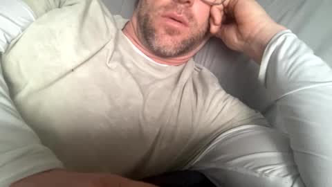 _lululeo_ online show from April 11, 2026, 2:27 am