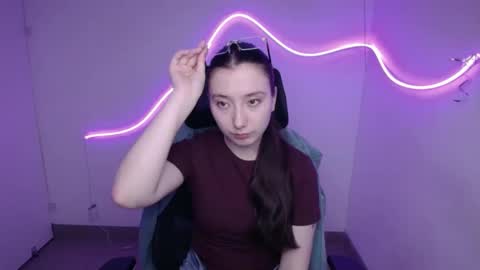 Snapshot of _luna_moon__ chatting on September 21, 2025, 5:20 am Luna online show from September 21, 2025, 5:20 am