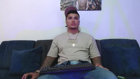 STIVEN online show from September 20, 2025, 4:35 am