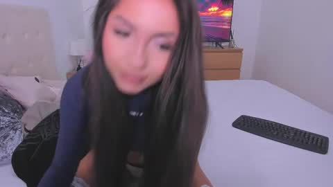 Snapshot of _lyna chatting on November 30, 2025, 10:03 pm Lynna online show from November 30, 2025, 10:03 pm