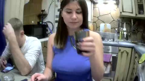 Snapshot of _magic_kis chatting on December 12, 2024, 8:21 pm _magic_kis online show from December 12, 2024, 8:21 pm