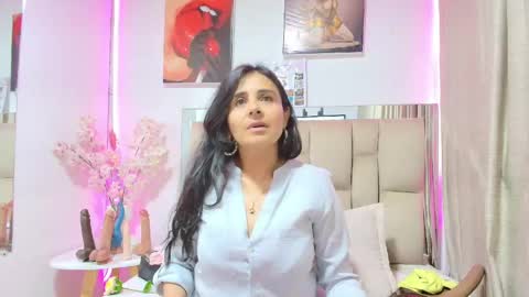 _marcela__ online show from May 23, 2026, 11:36 am