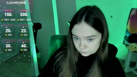 Snapshot of _margoqueen_ chatting on December 21, 2025, 7:37 am Margo online show from December 21, 2025, 7:37 am