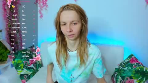 Snapshot of _mari_so chatting on May 16, 2026, 11:53 am Scarlett online show from May 16, 2026, 11:53 am