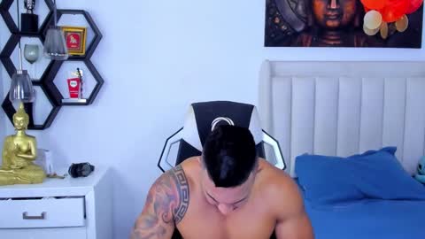 Snapshot of _matthew_santos_ chatting on November 7, 2025, 10:10 pm _matthew_santos_ online show from November 7, 2025, 10:10 pm