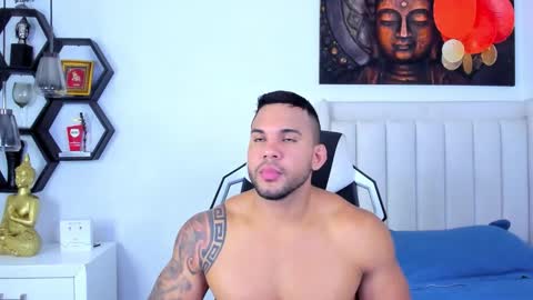 Snapshot of _matthew_santos_ chatting on November 28, 2025, 11:07 pm _matthew_santos_ online show from November 28, 2025, 11:07 pm