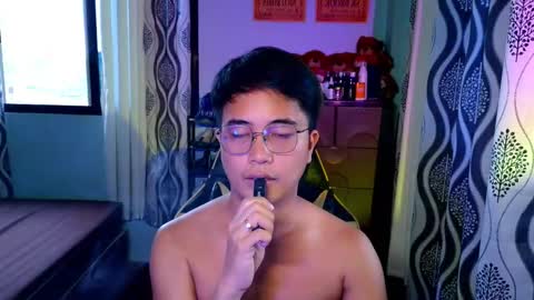 Snapshot of _maxurbate chatting on February 18, 2026, 7:48 am MAX Dont forget to follow online show from February 18, 2026, 7:48 am
