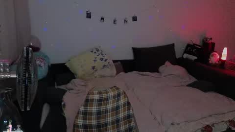  Medaed20  online show from November 3, 2025, 8:21 pm