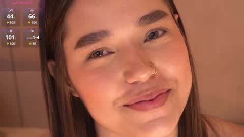 Snapshot of _meghan_gomez1_ chatting on December 21, 2024, 8:32 pm     online show from December 21, 2024, 8:32 pm