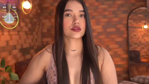 Snapshot of _meghan_gomez1_ chatting on March 6, 2025, 3:02 pm     online show from March 6, 2025, 3:02 pm