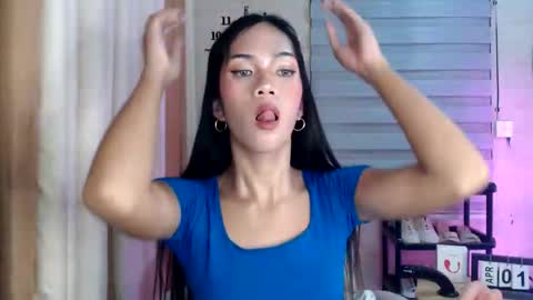 Snapshot of _mellyxxx chatting on April 1, 2026, 10:05 am Melly online show from April 1, 2026, 10:05 am