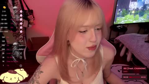 Snapshot of _meowmiko__ chatting on December 8, 2024, 8:58 pm miko3 online show from December 8, 2024, 8:58 pm