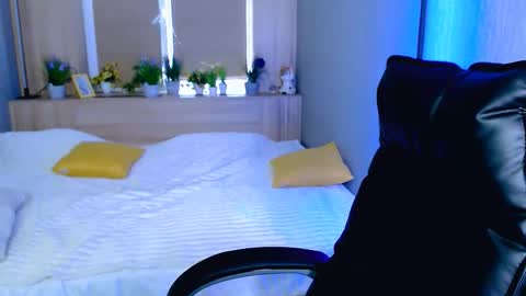 Snapshot of _mi_amore chatting on October 12, 2025, 7:07 am _mi_amore online show from October 12, 2025, 7:07 am