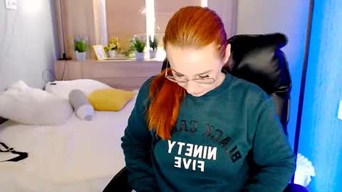 Snapshot of _mi_amore chatting on October 26, 2025, 8:09 am _mi_amore online show from October 26, 2025, 8:09 am