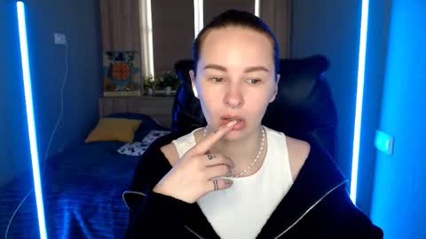 Snapshot of _mi_amore chatting on March 27, 2026, 7:58 am _mi_amore online show from March 27, 2026, 7:58 am