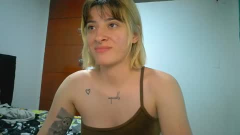 Snapshot of _mia_foster1 chatting on April 24, 2026, 2:25 am Mia-foster online show from April 24, 2026, 2:25 am