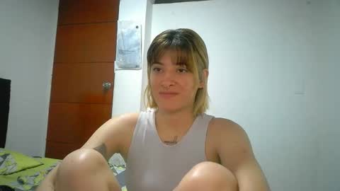 Snapshot of _mia_foster1 chatting on April 28, 2026, 1:37 am Mia-foster online show from April 28, 2026, 1:37 am