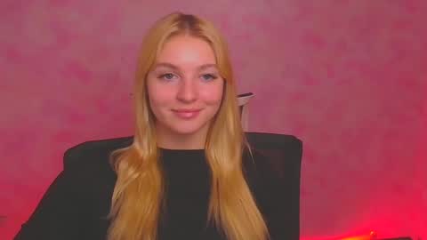 Melanie online show from December 24, 2024, 10:01 am