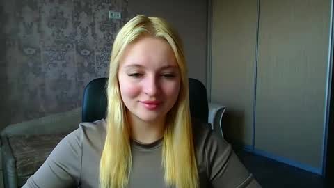 Melanie online show from March 11, 2026, 12:33 pm