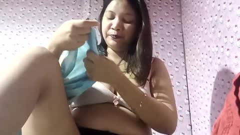 _milkytitsmomxx_ online show from December 30, 2024, 7:32 pm