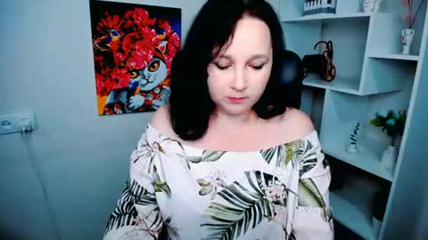 Snapshot of _miranda_sun chatting on June 16, 2026, 11:02 am Miranda online show from June 16, 2026, 11:02 am