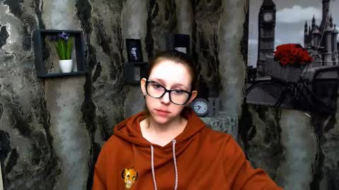 Snapshot of _miraterri_ chatting on February 20, 2025, 6:50 am Mira online show from February 20, 2025, 6:50 am