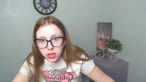 Snapshot of _miraterri_ chatting on February 24, 2025, 10:26 am Mira online show from February 24, 2025, 10:26 am