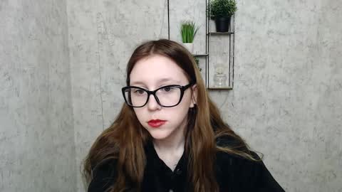 Snapshot of _miraterri_ chatting on March 9, 2025, 8:40 am Mira online show from March 9, 2025, 8:40 am