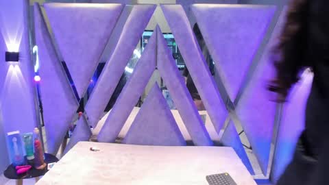 _mishell22 online show from March 26, 2026, 2:33 pm