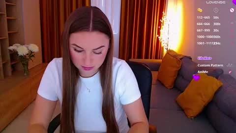 Mia online show from October 23, 2025, 7:29 am