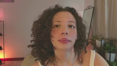 Mara Independent model online show from April 22, 2026, 6:42 pm