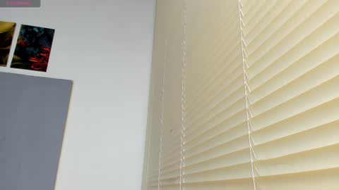 _molly_rosse_ online show from October 27, 2025, 12:20 pm