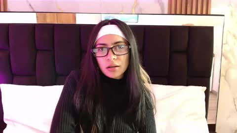 Snapshot of _mollyy chatting on May 2, 2026, 2:33 pm Molly online show from May 2, 2026, 2:33 pm