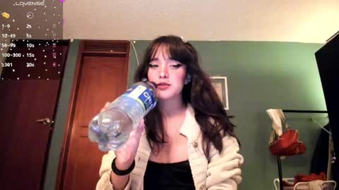 Snapshot of _moon_cake_ chatting on February 28, 2025, 5:26 am Next stream 950 pm Colombia time xd online show from February 28, 2025, 5:26 am