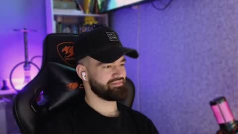 Ask me online show from December 1, 2024, 8:20 pm