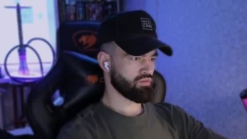 Ask me online show from December 4, 2024, 11:30 am