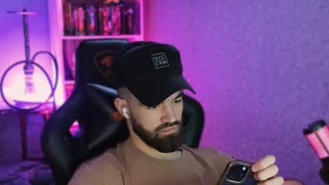 Ask me online show from January 30, 2025, 8:21 pm