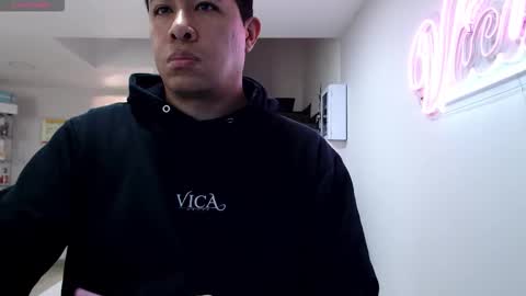 Panda  online show from September 22, 2025, 4:09 pm