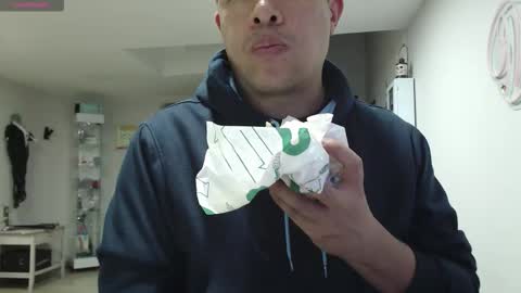 Panda  online show from October 16, 2025, 2:34 am