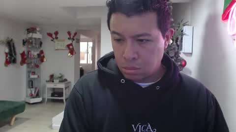 Panda  online show from November 13, 2025, 8:52 pm