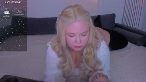 Snapshot of _ms_evien_ chatting on April 10, 2026, 11:09 pm your Eva online show from April 10, 2026, 11:09 pm