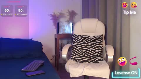 Snapshot of _naia_ross1 chatting on November 8, 2025, 8:40 pm Naia Ross online show from November 8, 2025, 8:40 pm