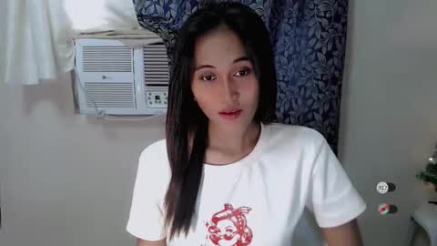 jenny claire online show from October 17, 2025, 5:32 am