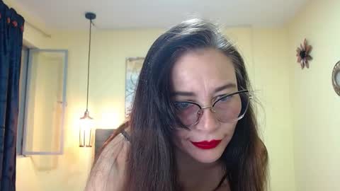 Snapshot of _naomi_s chatting on May 31, 2026, 2:02 pm _naomi_s online show from May 31, 2026, 2:02 pm