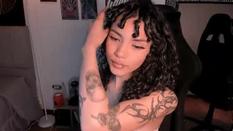 Nati - Independ model online show from October 10, 2025, 4:00 am
