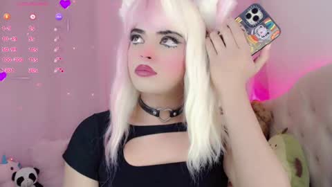 _natsuki online show from February 12, 2025, 5:37 am