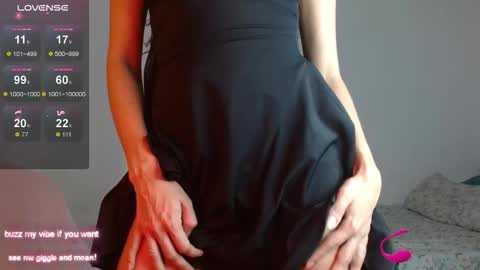 _nayade_ online show from March 5, 2026, 12:50 am