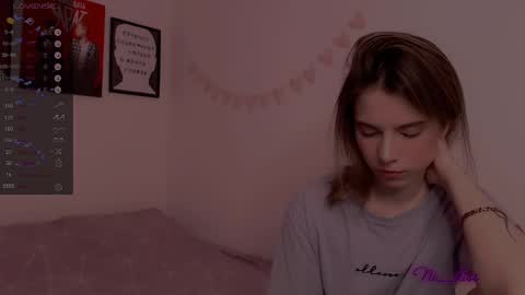 Snapshot of _ni_kiss chatting on February 26, 2025, 11:04 pm Nika online show from February 26, 2025, 11:04 pm