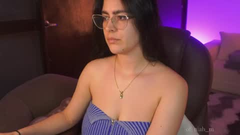 Snapshot of _niah chatting on May 14, 2026, 11:55 pm NiniHelp me by giving my show a thumbs up online show from May 14, 2026, 11:55 pm