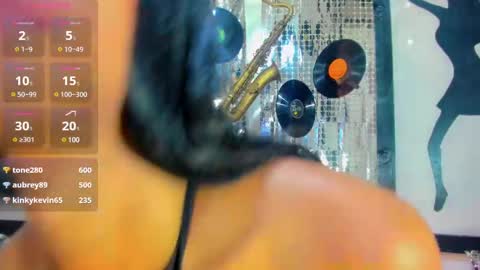 Snapshot of _nickyminach chatting on December 27, 2024, 2:04 am Nicky Please help me with your thumbs up its importan online show from December 27, 2024, 2:04 am